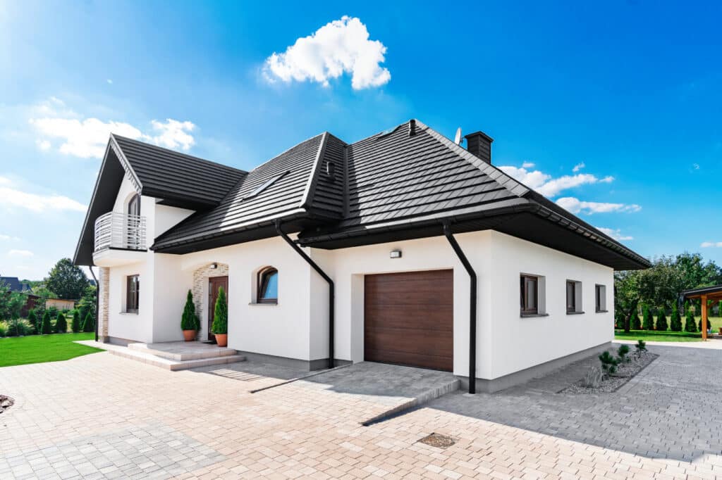 Členitá strecha